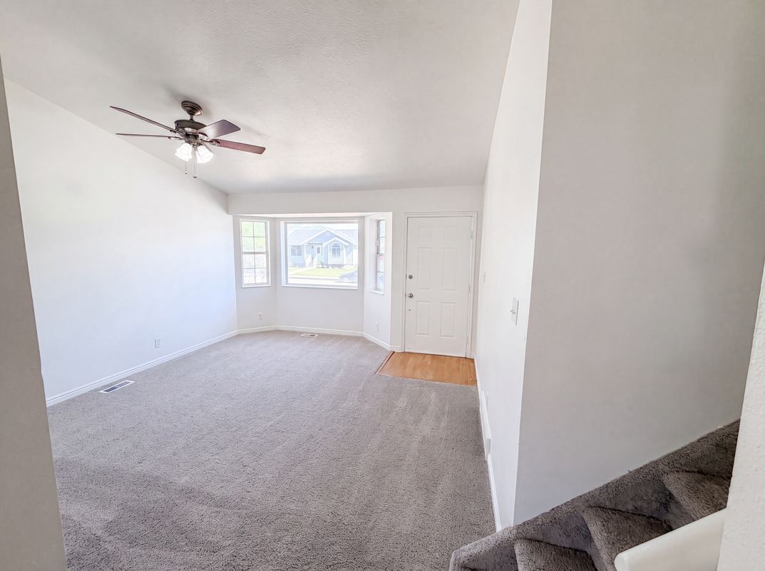 Property photo 3 of 532 W 860 S