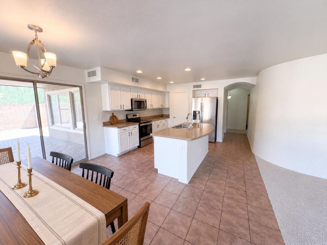Property photo 2 of 25798 W Hilton Ave