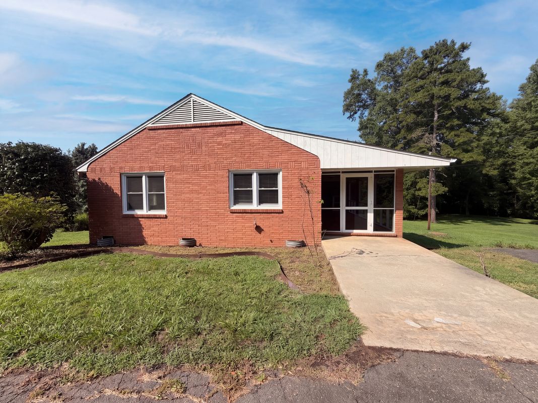 Property photo 1 of 5630 S New Hope Rd