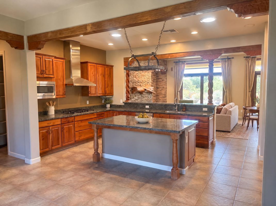 Property photo 2 of 36070 S Desert Sun Dr