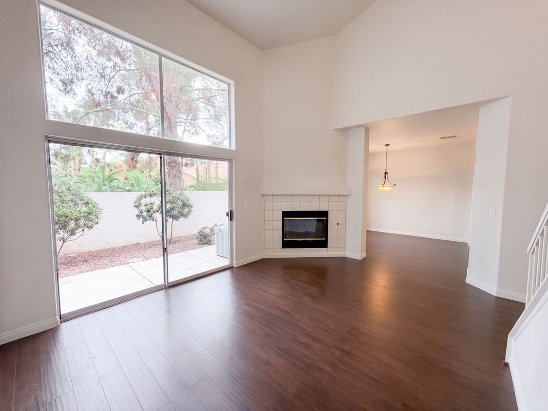 Property photo 3 of 5404 La Patera Ln