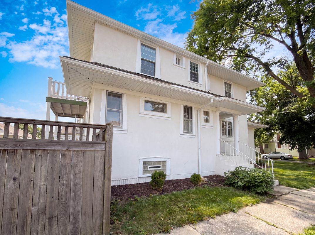Property photo 1 of 619 N 4th Ave