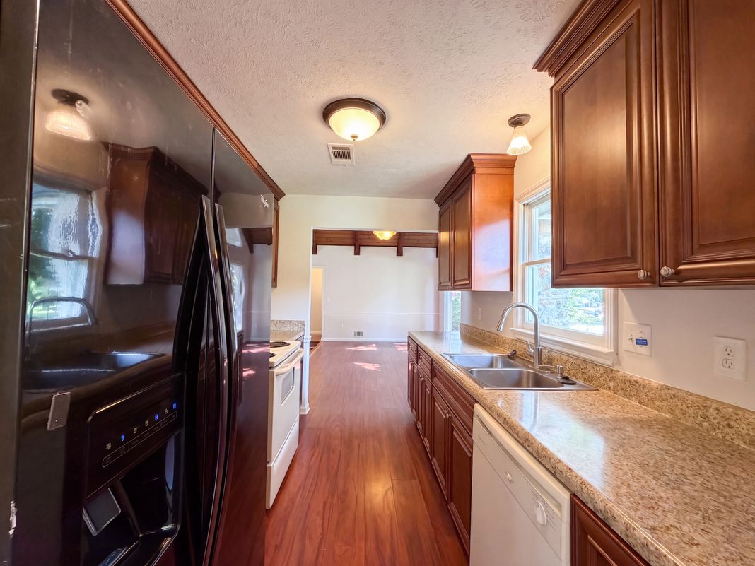 Property photo 2 of 5810 Orly Ter