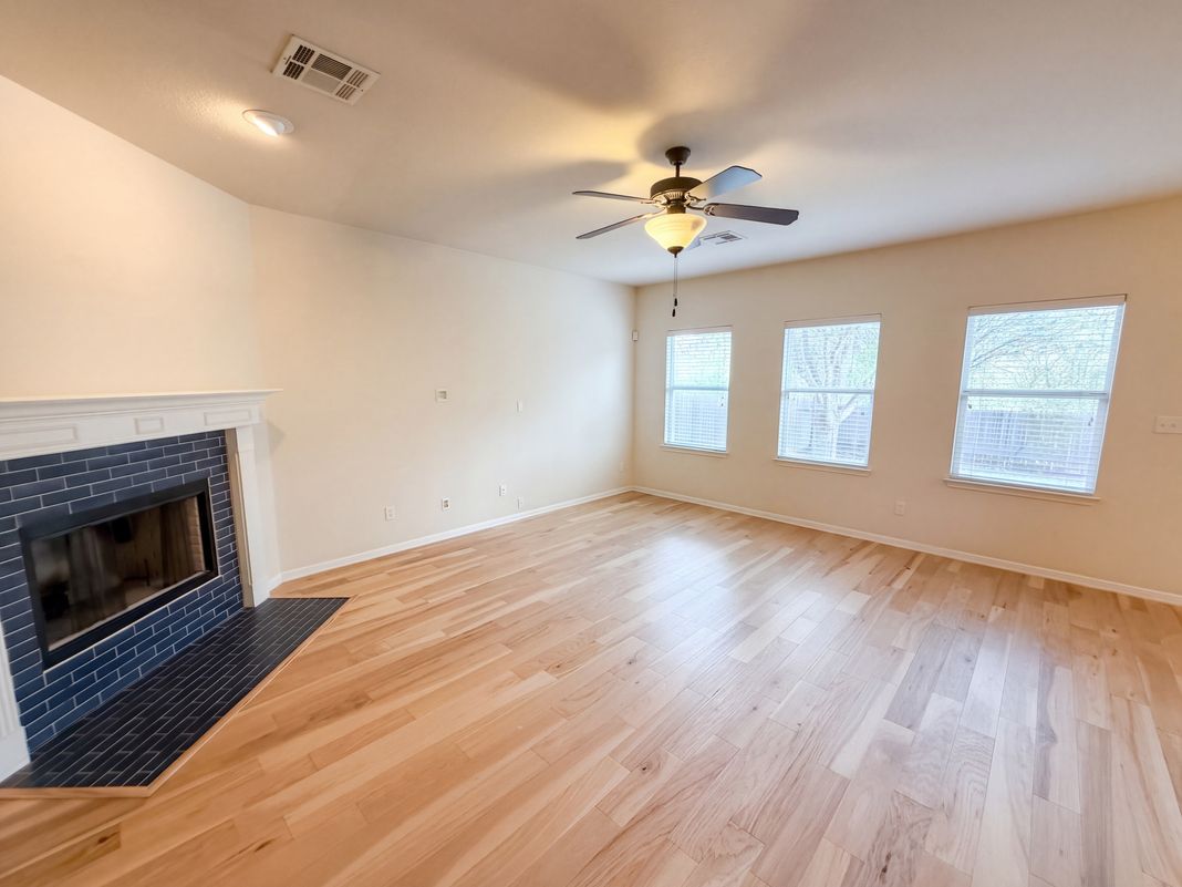 Property photo 2 of 12016 Timber Heights Dr