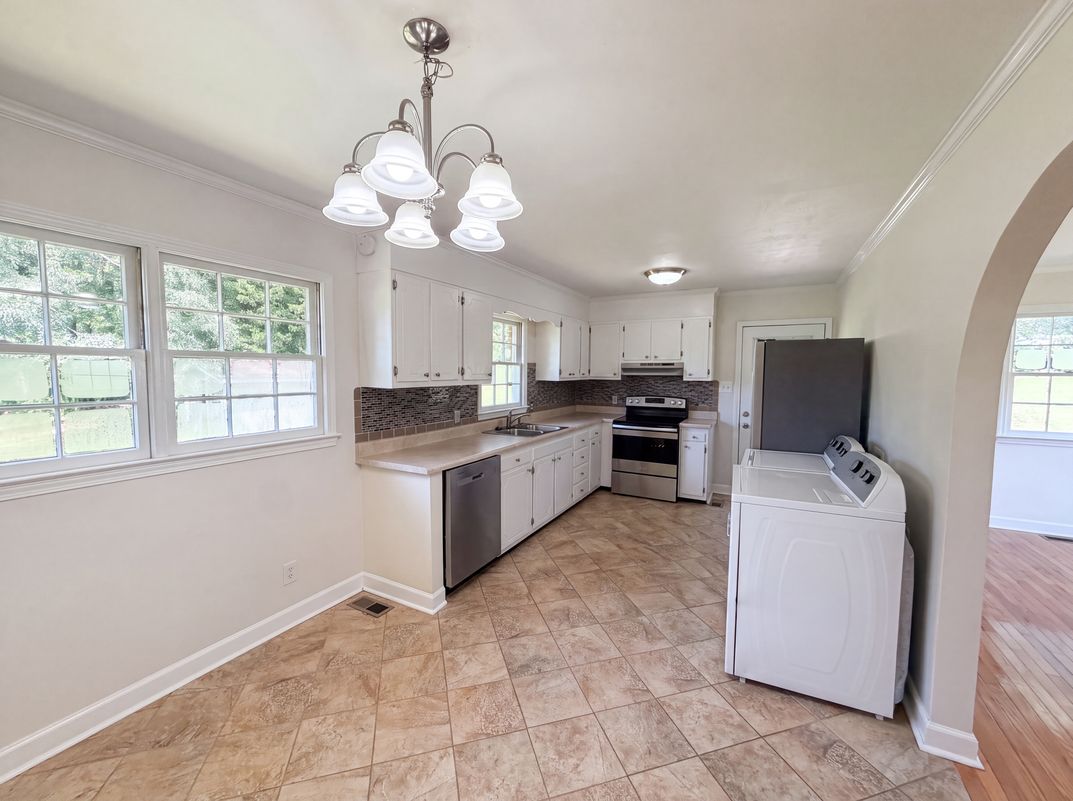 Property photo 2 of 3907 Alameda St