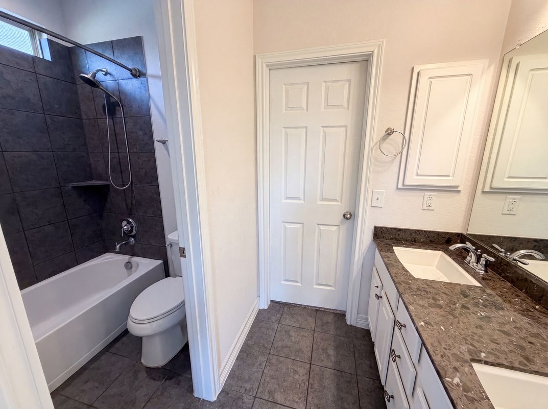 Photo 12 of 19 of 1604 Hollowback Dr, Leander, TX