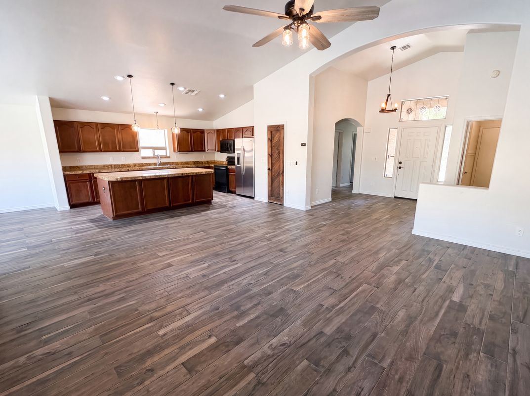 Photo 12 of 32 of 13442 N 177th Dr, Surprise, AZ