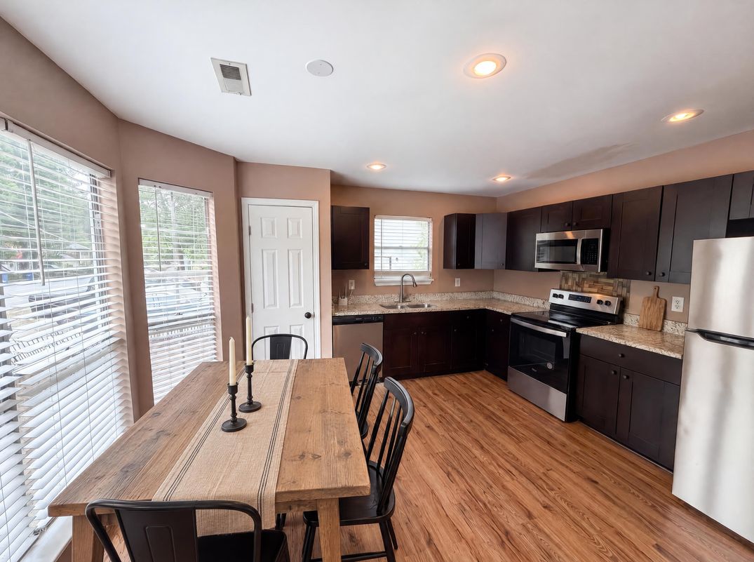 Property photo 2 of 7020 Greenbower Ln