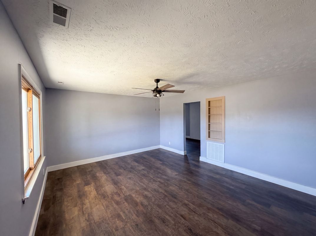 Property photo 3 of 1512 Dovetail Dr