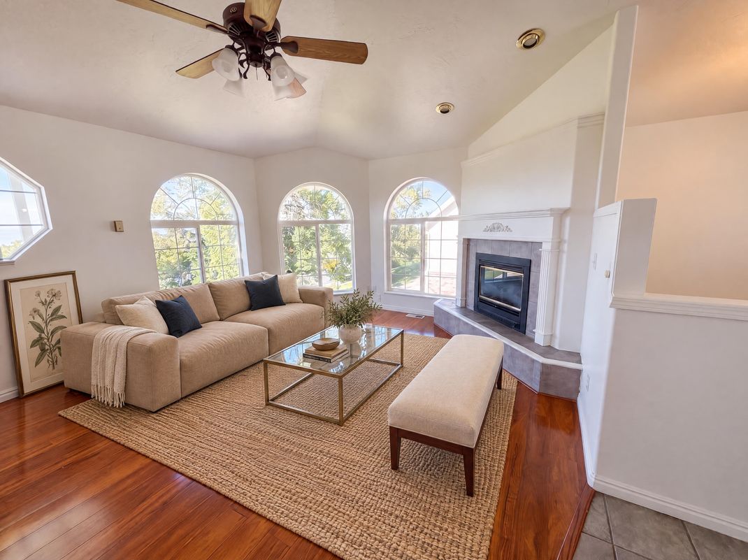 Property photo 3 of 232 Bugle Way