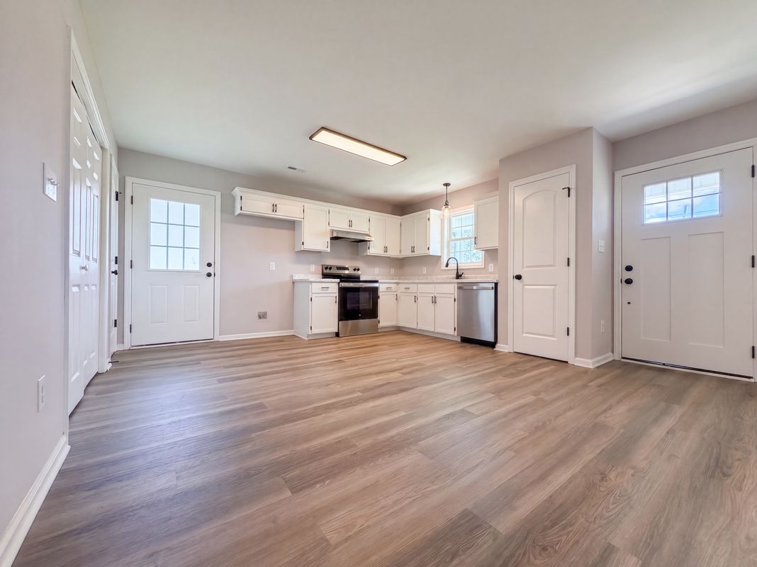 Property photo 2 of 702 S Fayetteville Ave