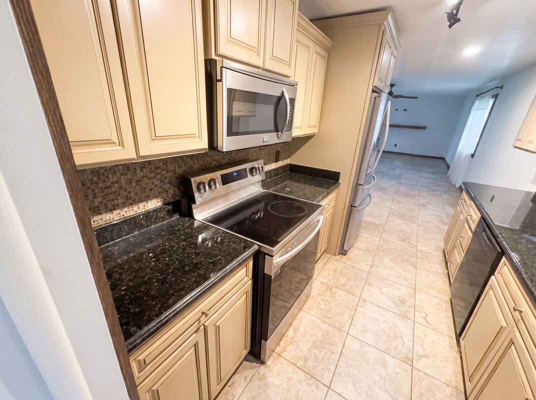 Property photo 2 of 5310 Mimosa Ln