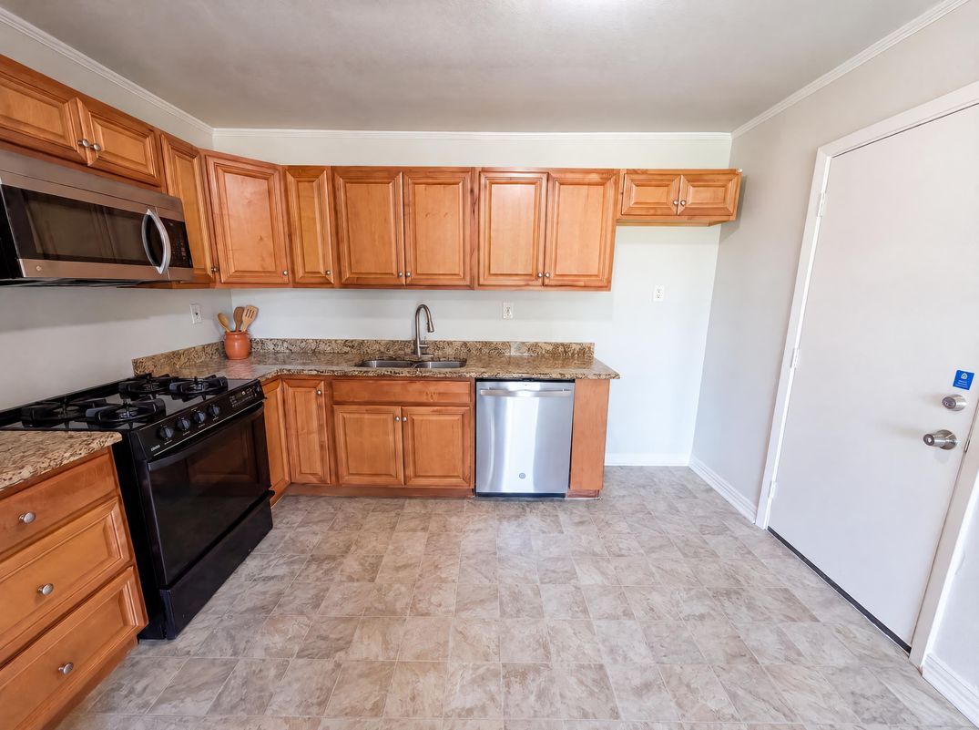 Property photo 2 of 4268 Texas College Dr