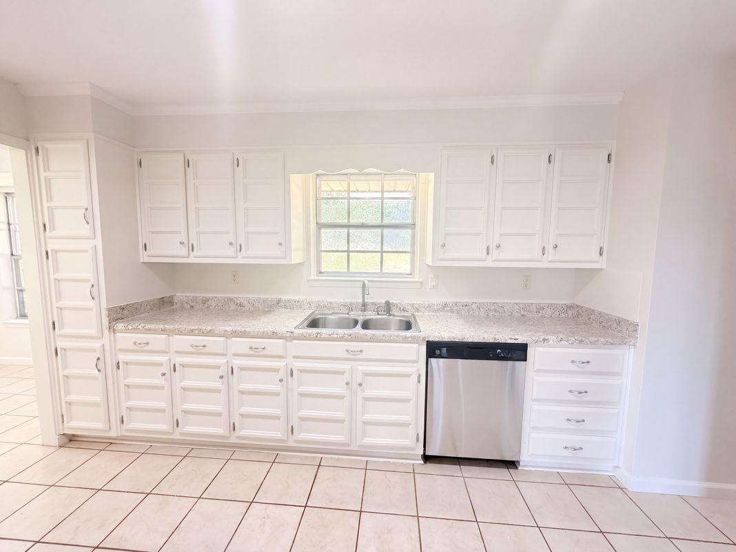Property photo 2 of 7161 Roper Rd