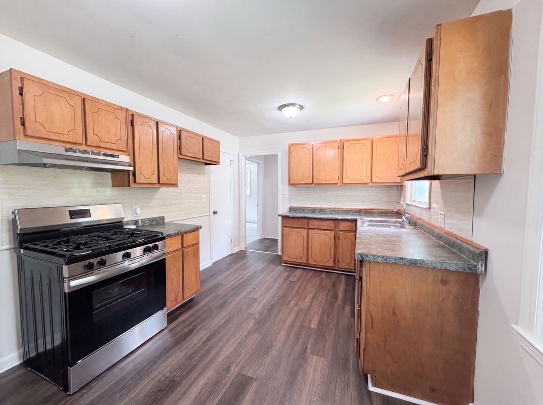 Property photo 2 of 313 Black St