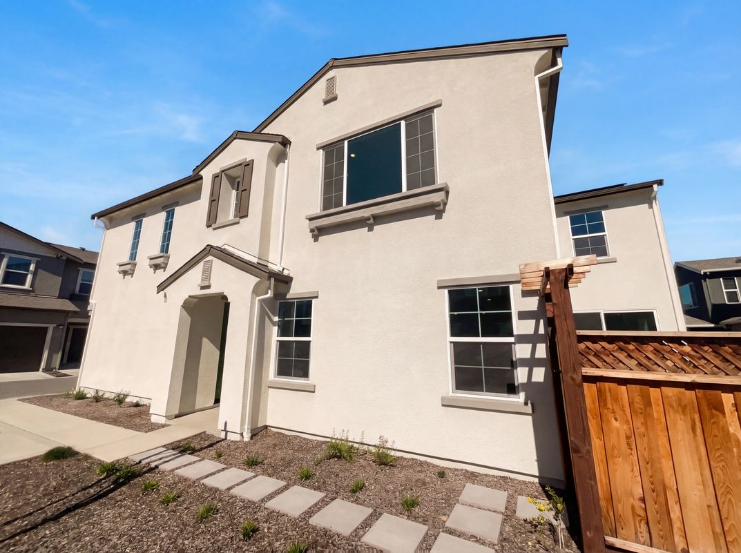 Property photo 1 of 408 N Palm Springs Way