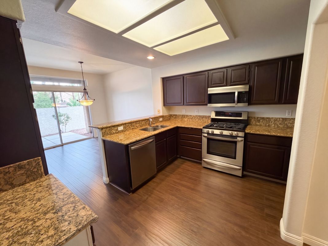 Property photo 2 of 5404 La Patera Ln