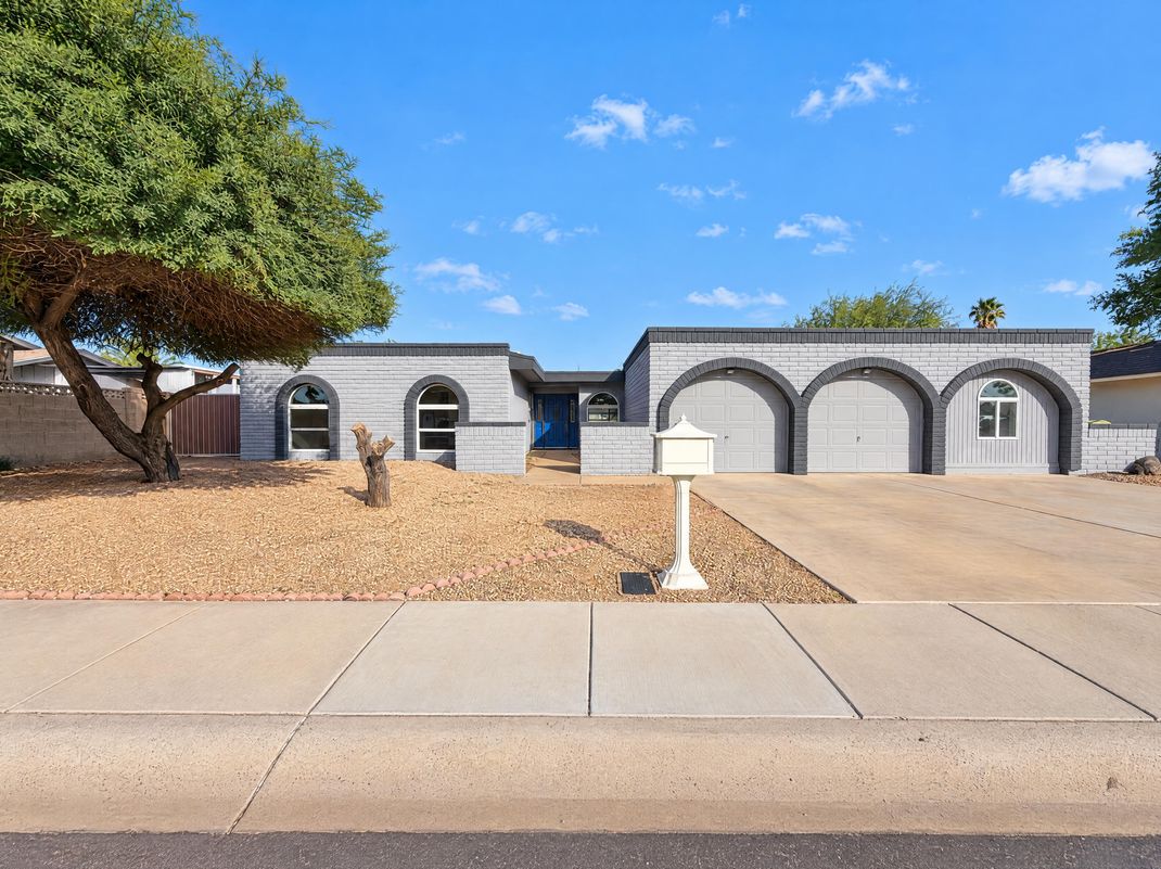 Property photo 1 of 7723 N 46th Dr