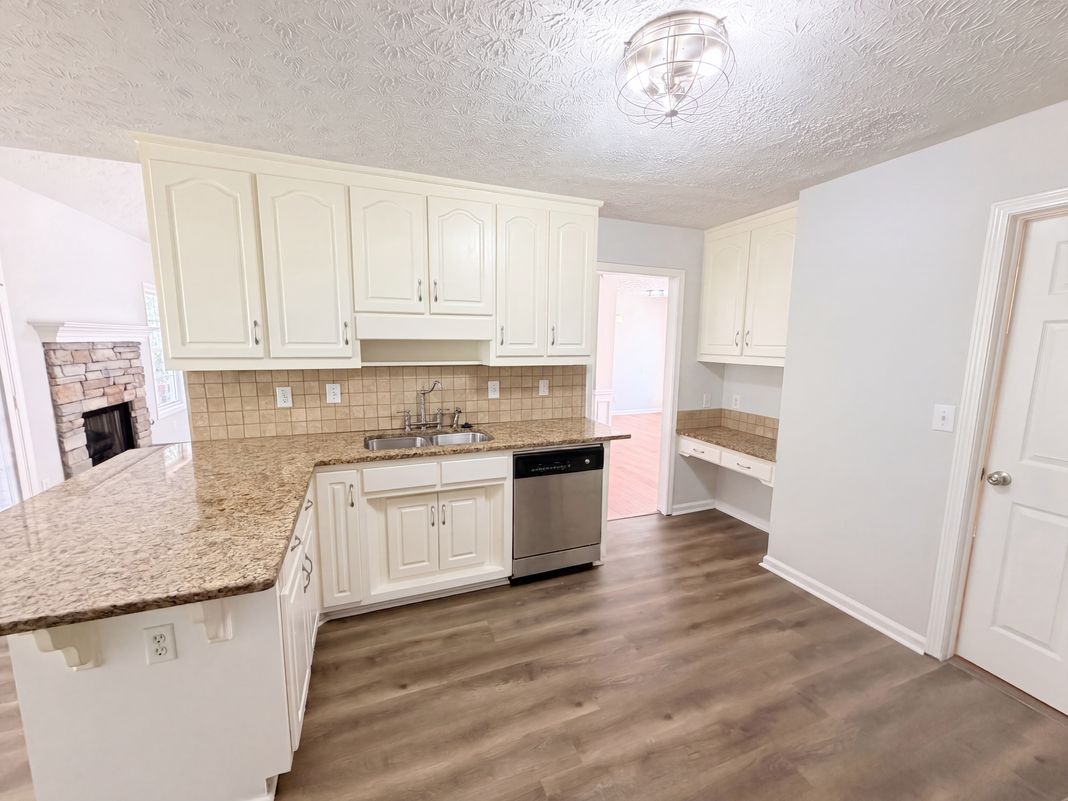 Property photo 2 of 1396 Bramlett Forest Ct