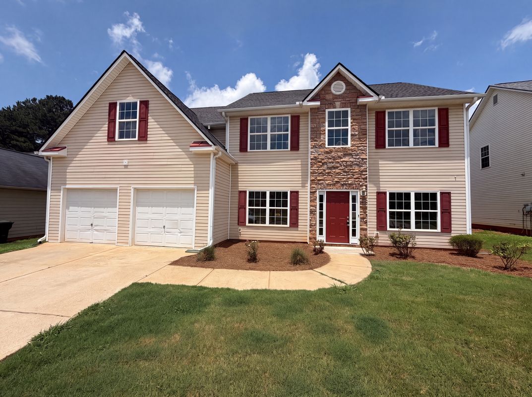 Property photo 1 of 212 Summergate Ln