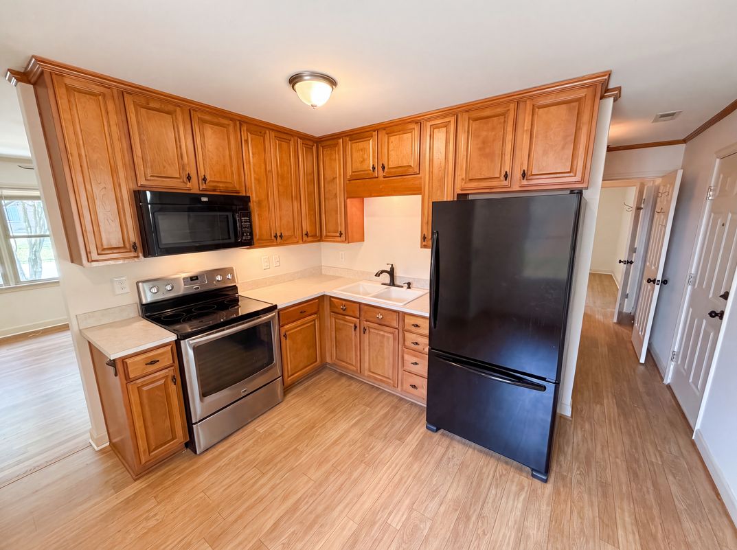 Property photo 2 of 713 Ridgedale Ct