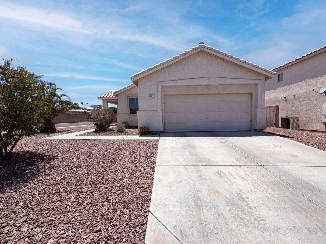 Property photo 1 of 521 Quail Bird Pl