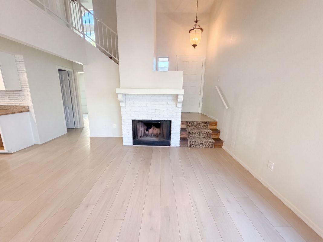 Property photo 3 of 6723 W Aire Libre Ave