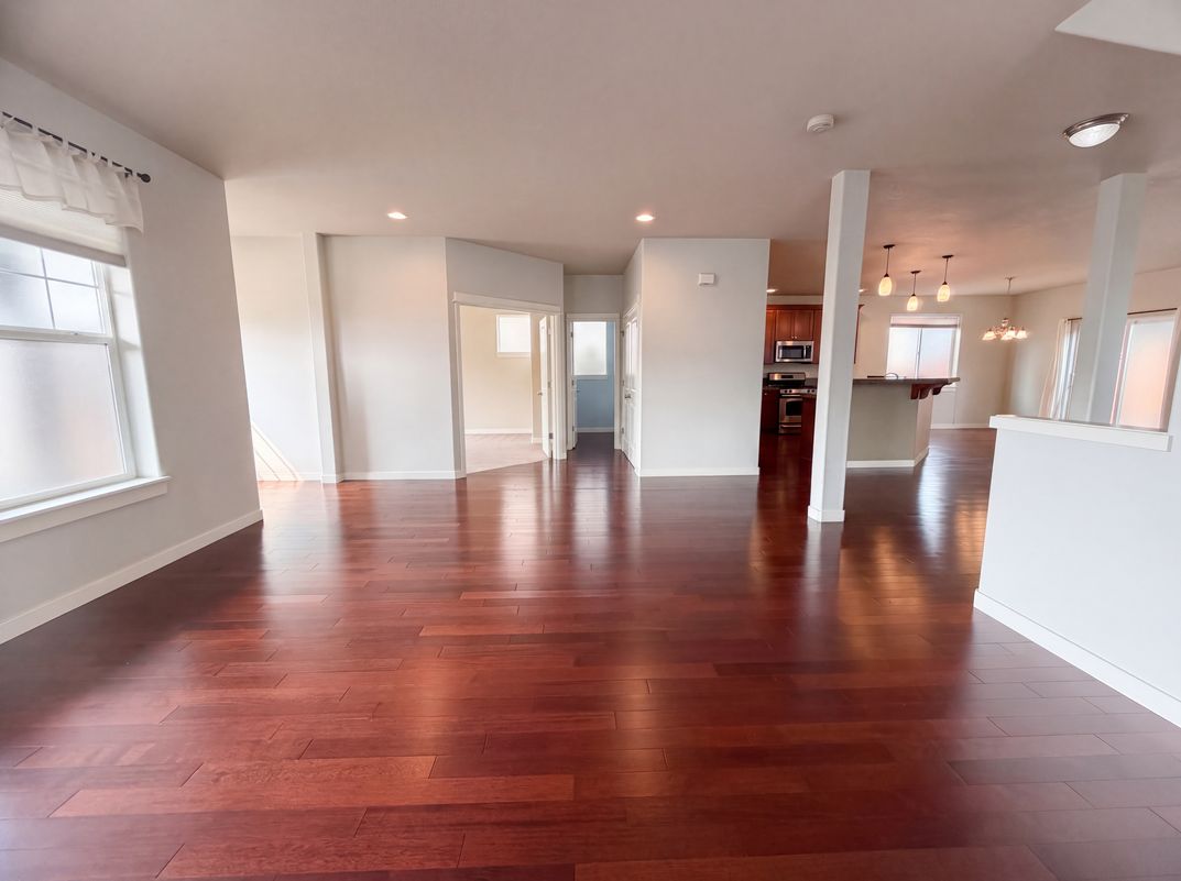 Property photo 3 of 13049 SE Meadehill Ave