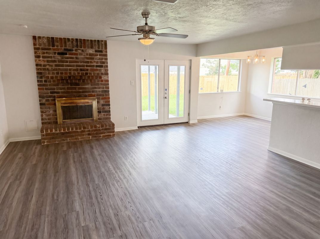 Property photo 3 of 311 Fir Ridge Dr