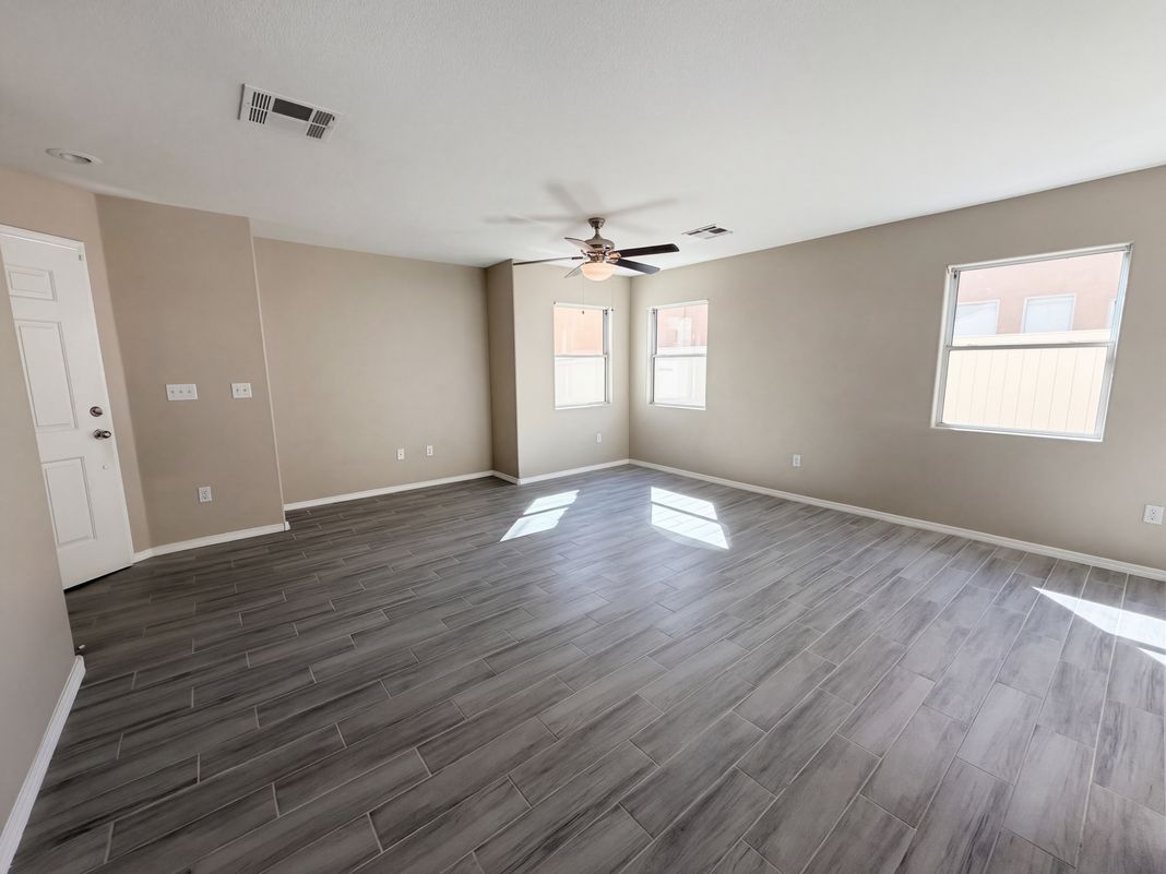 Property photo 3 of 8141 Finch Feather St