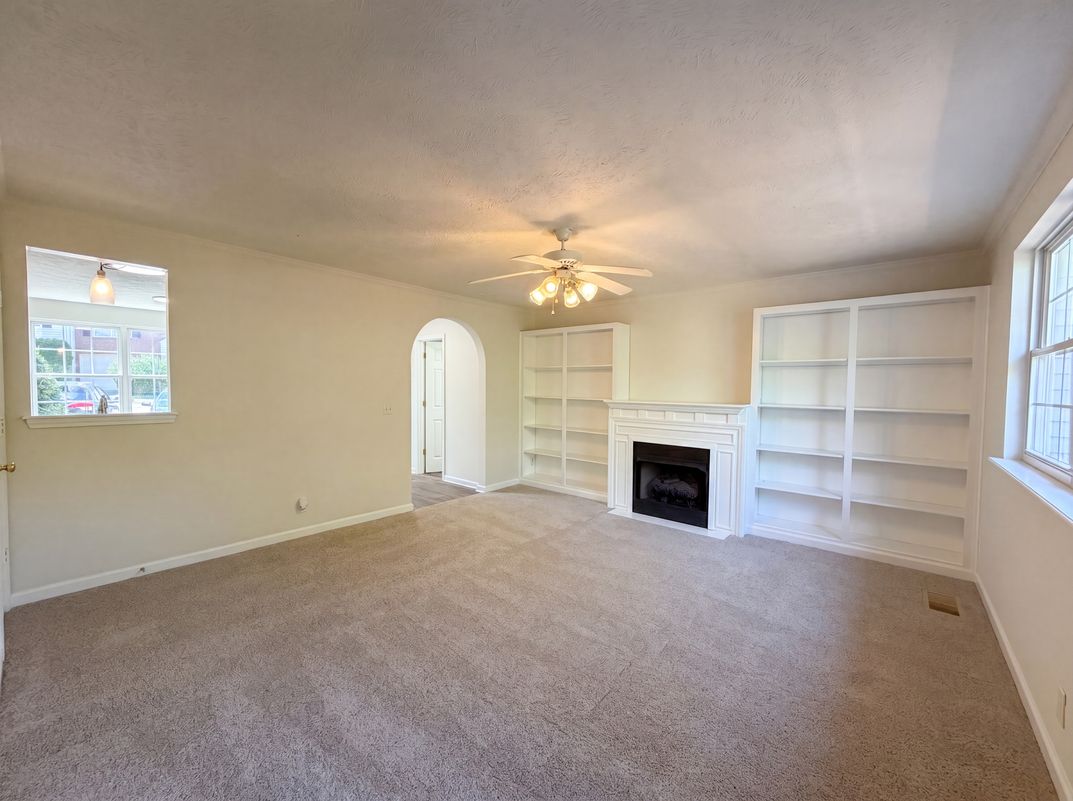Property photo 3 of 5170 Hickory Hollow Pkwy Unit 261
