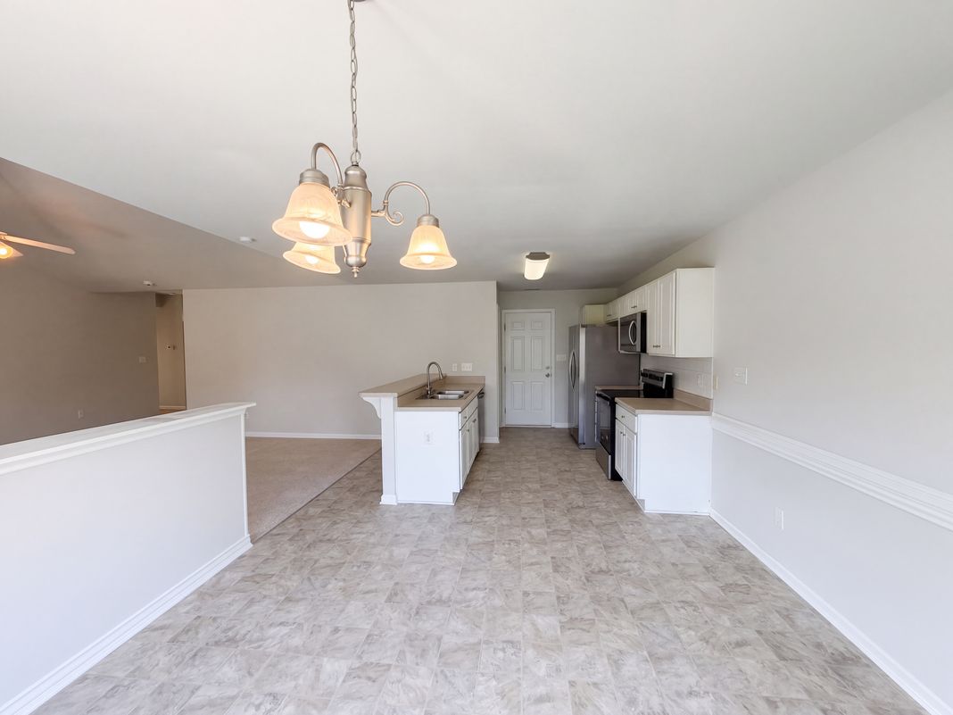 Property photo 2 of 161 Bennington Dr