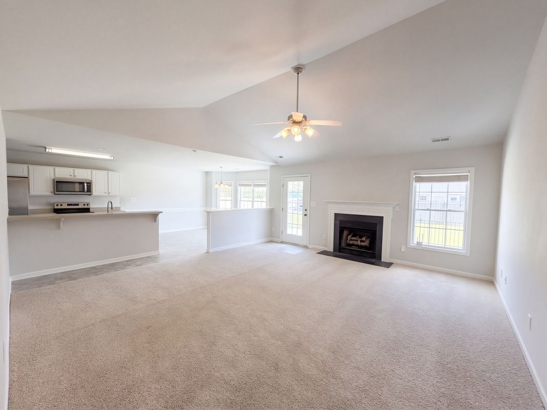 Property photo 3 of 161 Bennington Dr