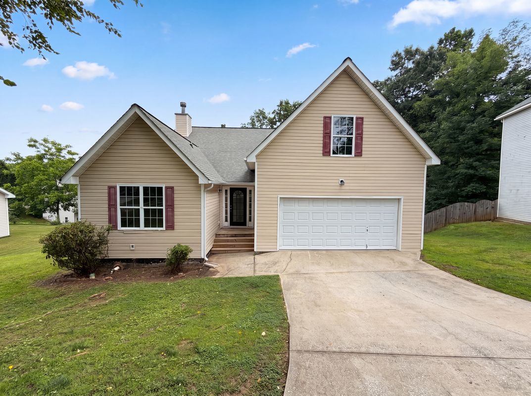 Property photo 1 of 108 Legend Creek Dr