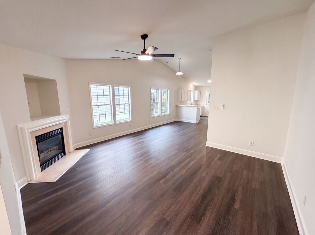 Property photo 3 of 3011 Kansas City Dr