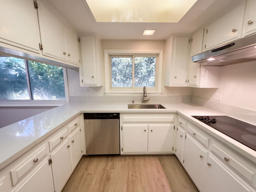 Property photo 2 of 5142 Sumac Ridge Dr
