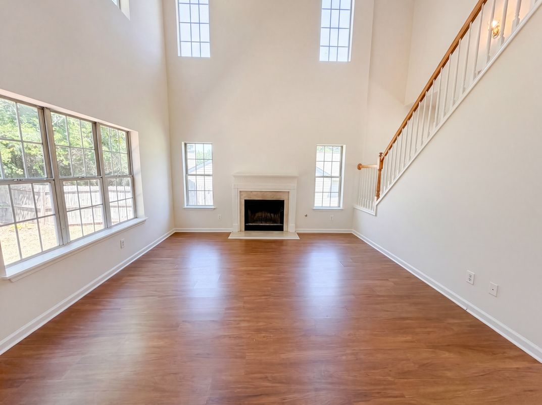 Property photo 3 of 835 Shadow Lake Dr