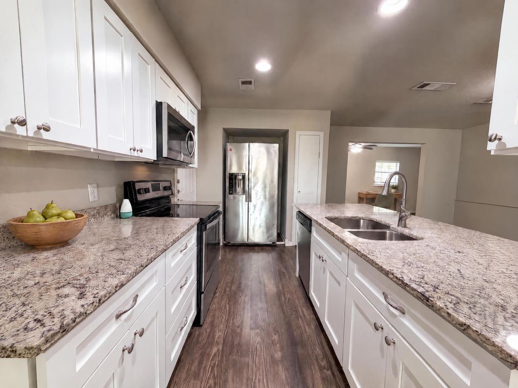 Property photo 2 of 330 E Coral Way
