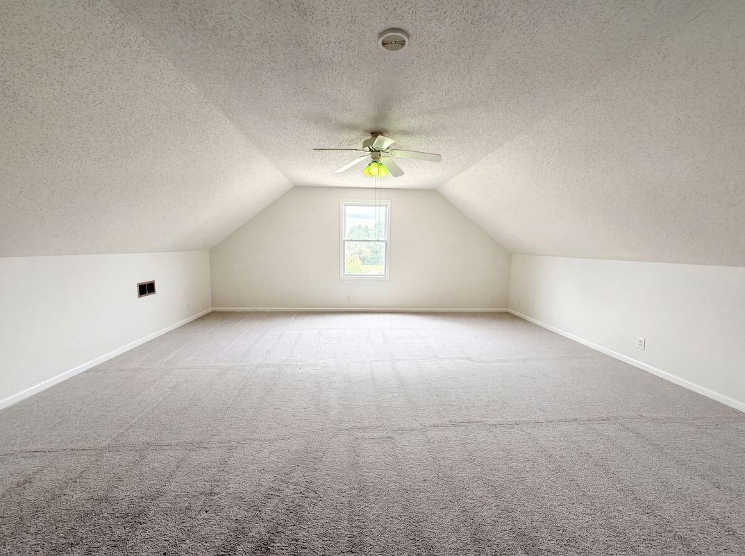 Photo 11 of 17 of 3609 Millington Dr, Clarksville, TN