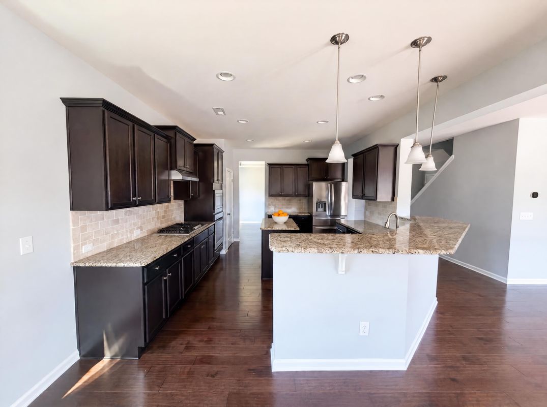 Property photo 2 of 1305 Ivey Grove Ct
