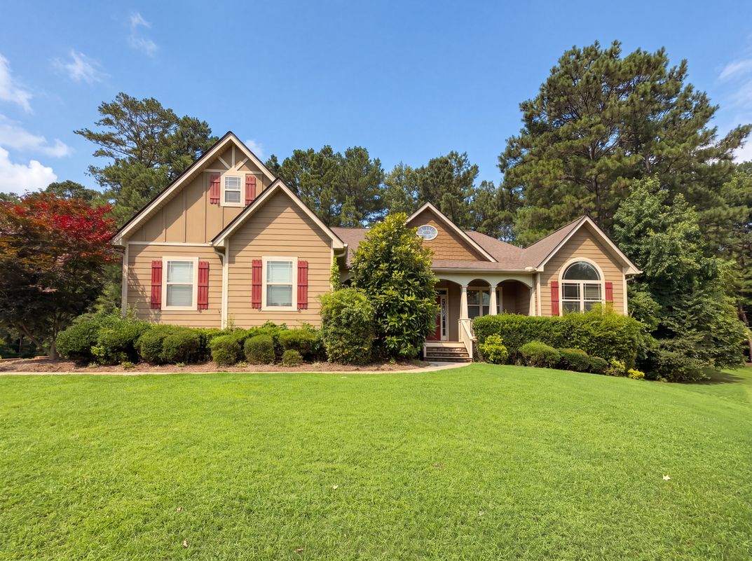 Property photo 1 of 212 Westwind Dr