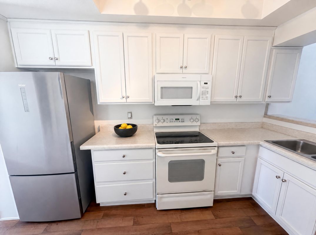 Property photo 2 of 3621 N Forgeus Ave