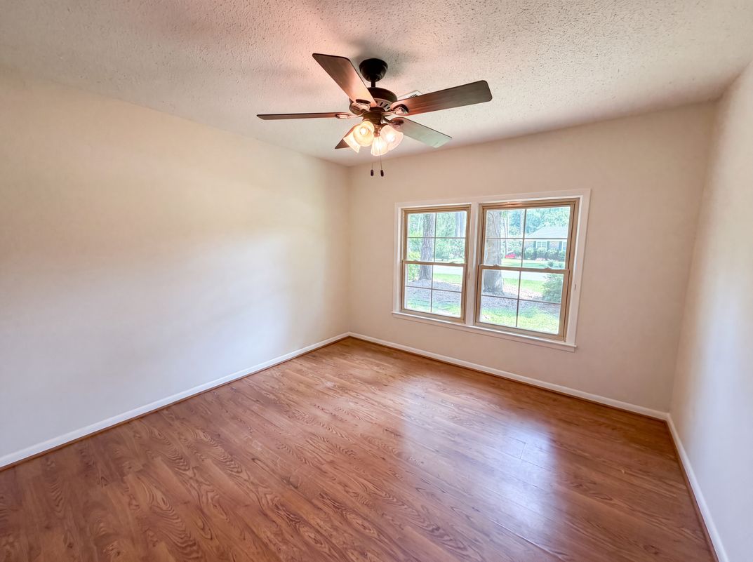 Property photo 3 of 305 Red Fox Run