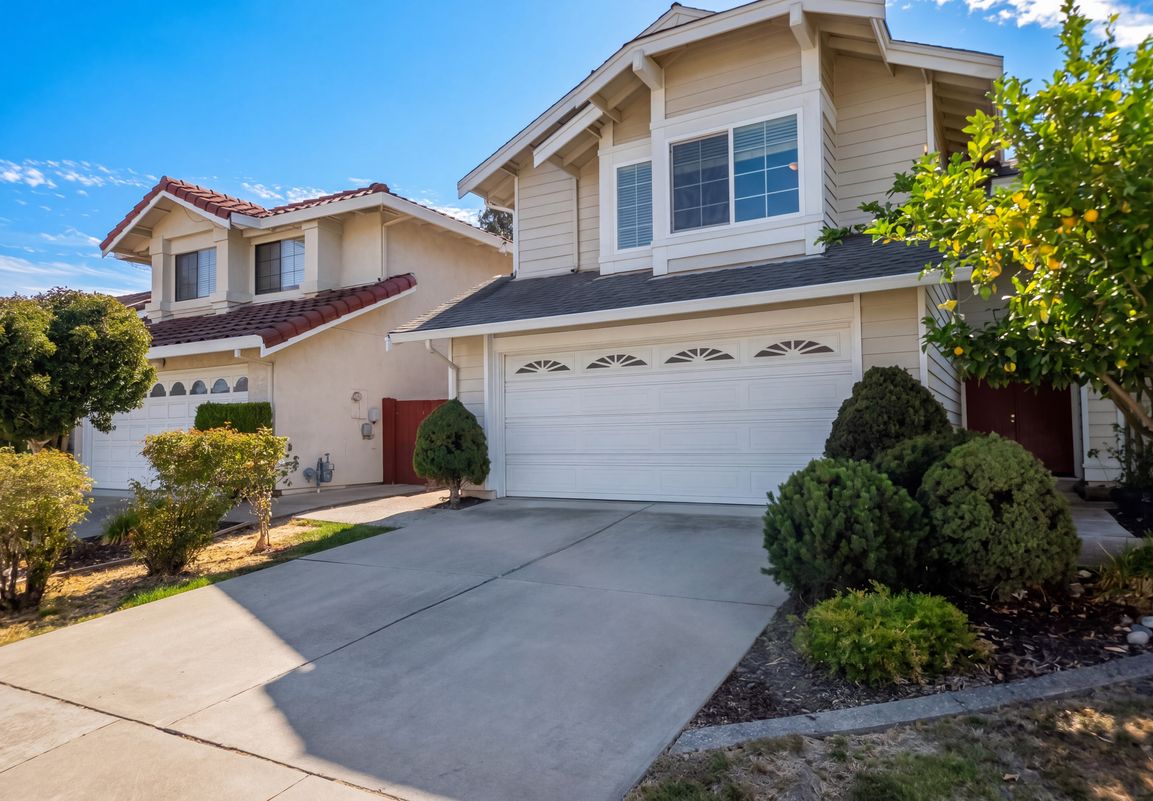 Property photo 1 of 3005 Calle De La Mesa