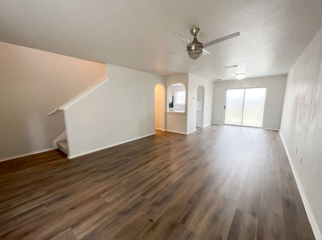 Property photo 3 of 8807 Mesa Vis