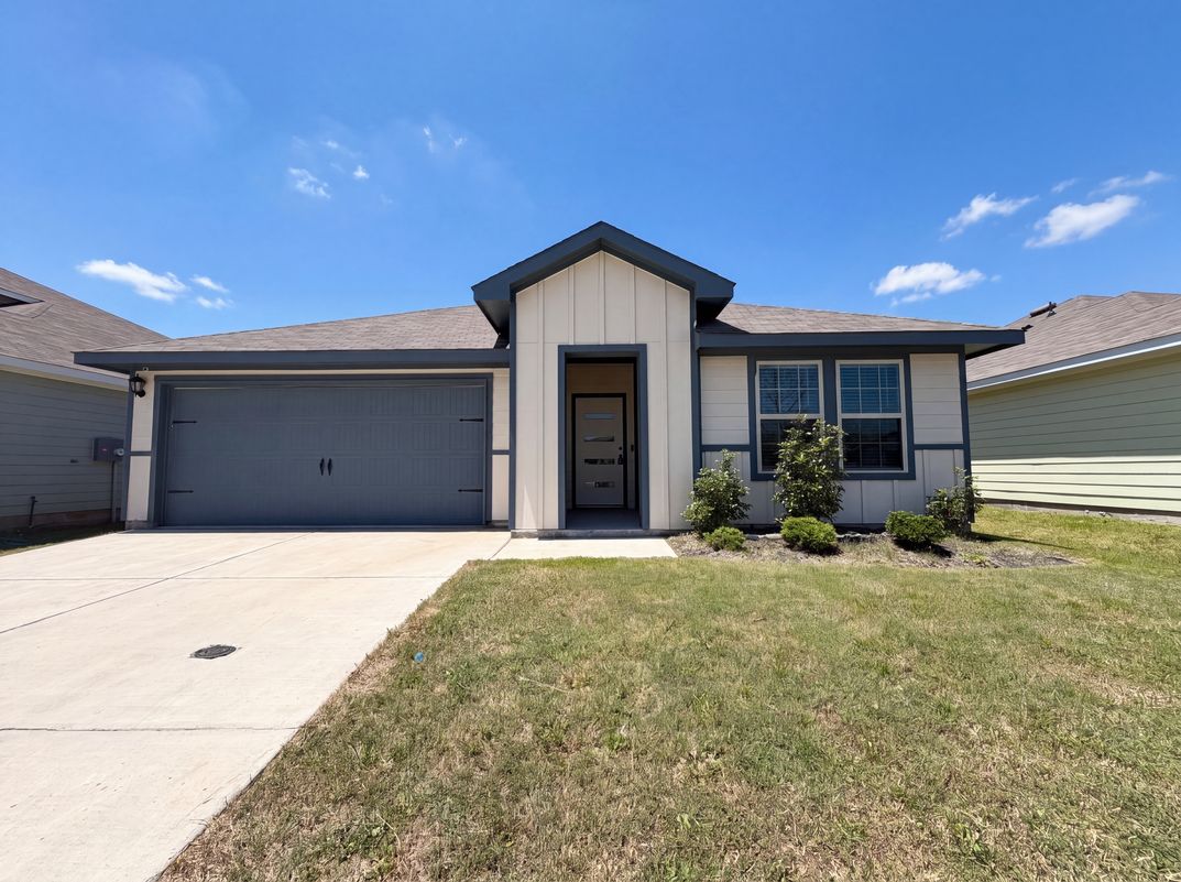 Property photo 1 of 6424 Waterfall Ln