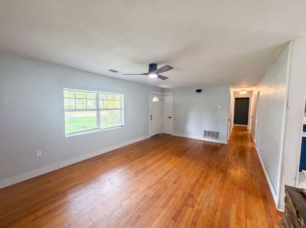 Property photo 3 of 820 E Wisconsin Ave