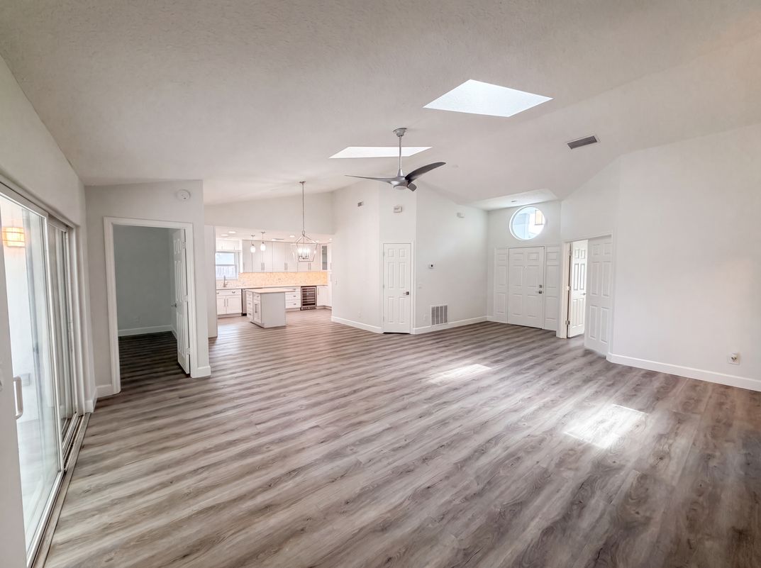 Property photo 3 of 1340 Sassafras Ave