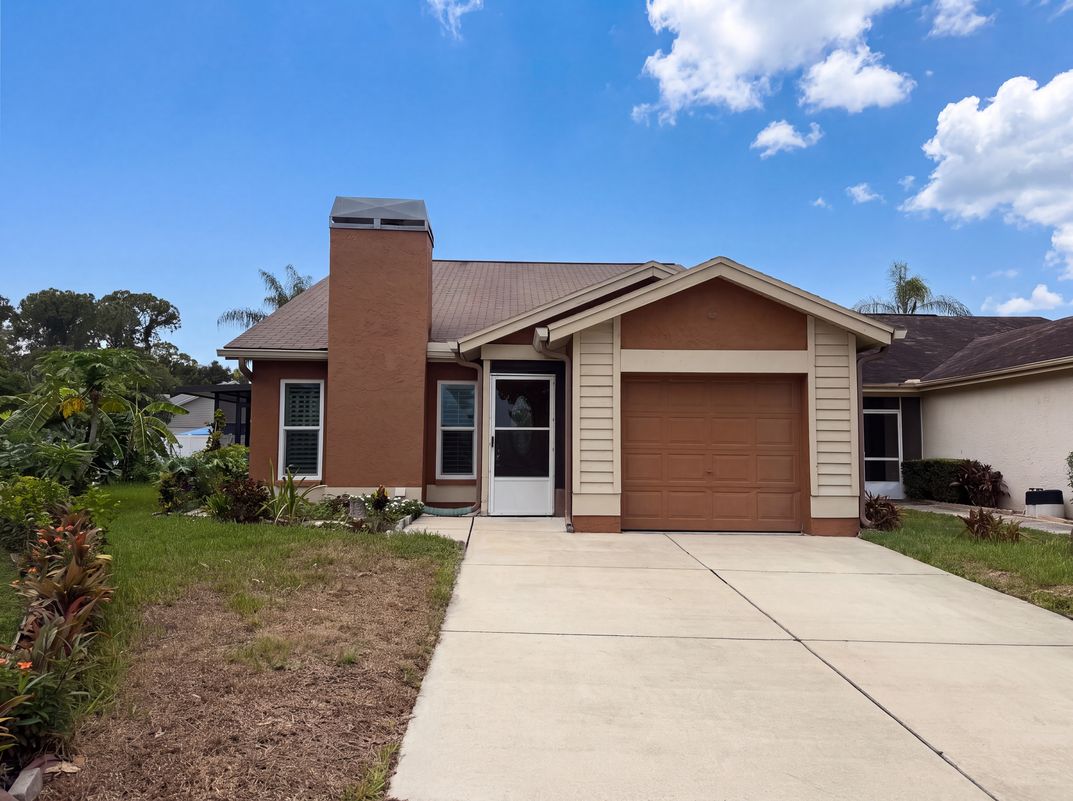 Property photo 1 of 11648 Hidden Hollow Cir