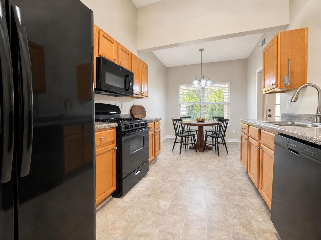 Property photo 2 of 302 Bonnes Dr
